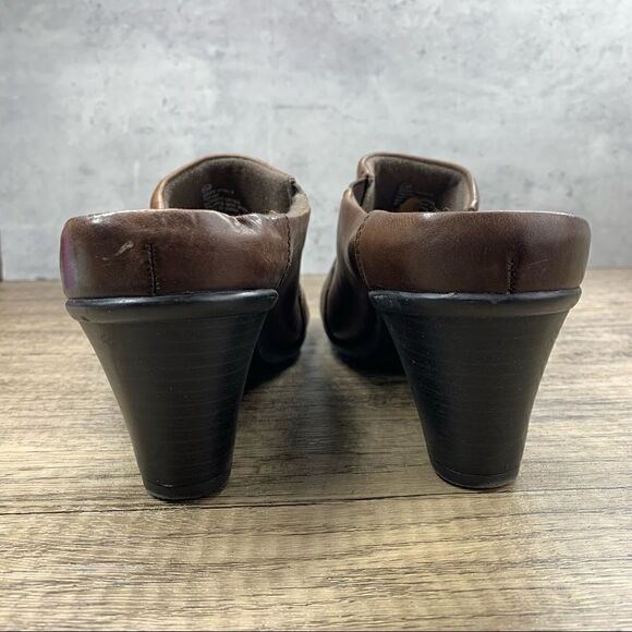 Michel M.~Women’s~Brown~Leather~Mules Heels~Size 10M  - Picture 4 of 9